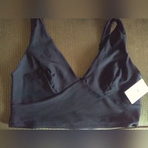 BNWT BLACK WORKOUT TOP BY NATORI(JOSIE) SZ.LG TONS OF STRETCH/ ADJUSTABLE